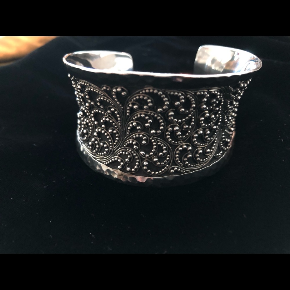 Lois Hill silver cuff-great condition